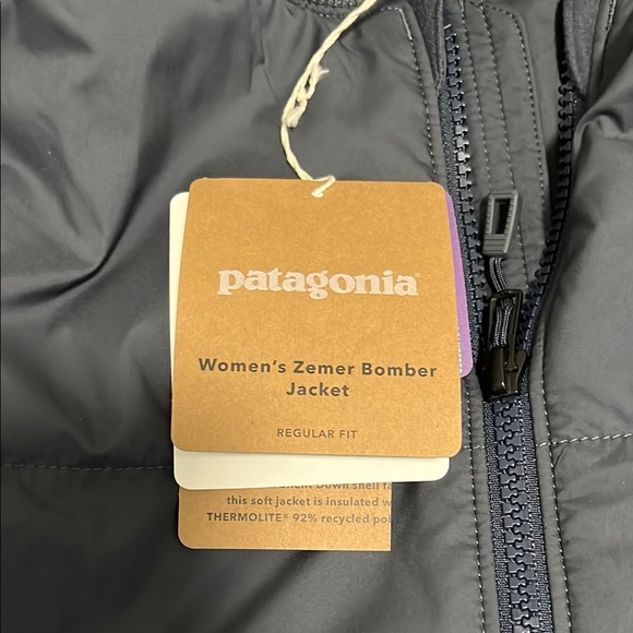 Patagonia Women’s Zemer bomber Jacket - Picture 2 of 3